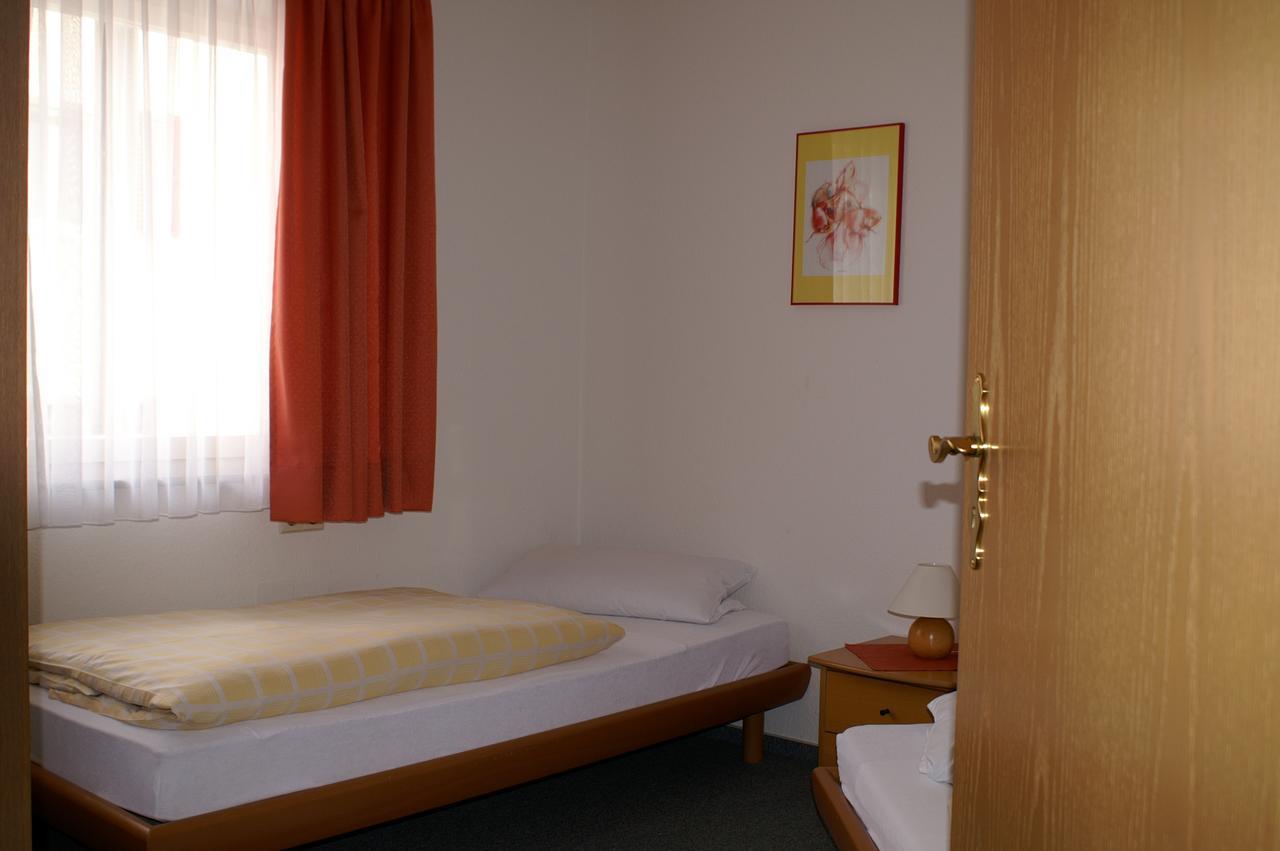 Hotel Pension Cafe Hasler Бодман-Лудвигсхафен Екстериор снимка